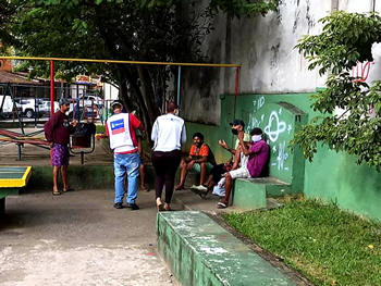 Abordagens contra aglomerações em Teresópolis - Foto: AsCom PMT