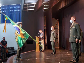 Autoridades civis e militares na cerimônia -  Foto: AsCom PMT