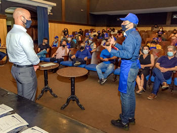 A cerimônia aconteceu no mesmo dia da publicação do Decreto Municipal que regulamenta a atividade em Teresópolis - Foto: AsCom PMT