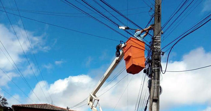 Teresópolis faz manutenção da rede elétrica, com troca de lâmpadas comuns pelas de led - Foto de arquivo