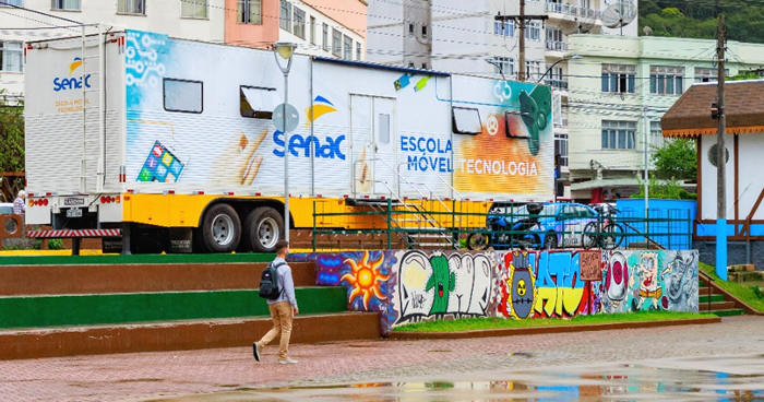 Escola Móvel de Tecnologia em Teresópolis - Foto: AsCom PMT