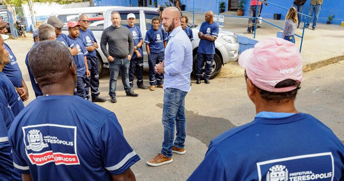 Presente, o Prefeito de Teresópolis, Vinicius Claussen encerrou o encontro depois de um bate papo informal com os trabalhadores - Foto: AsCom PMT