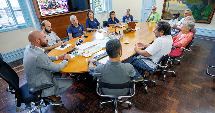 A Prefeitura e as lideranças da Associação Agroecológica de Teresópolis, definiram o novo endereço da Feira - Foto: AsCom PMT