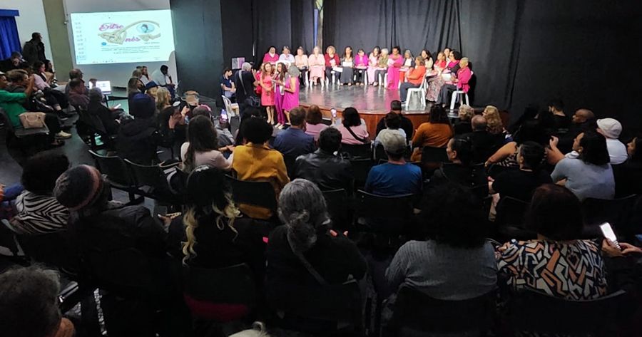 'Rosa na Cultura - Arte e Conscientização em Harmonia' em Teresópolis - Foto: AsCom PMT