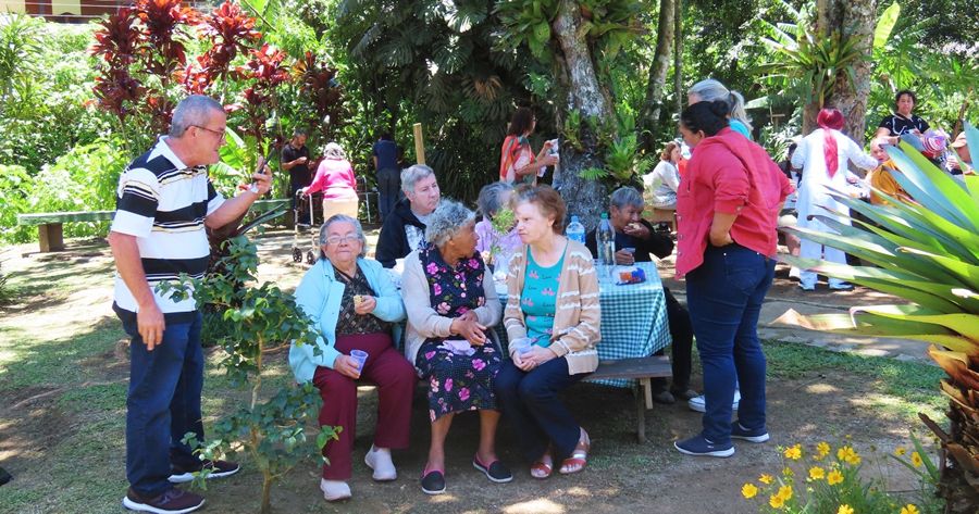 Grupo de idosos das instituições de longa permanência de Teresópolis - Foto: AsCom PMT