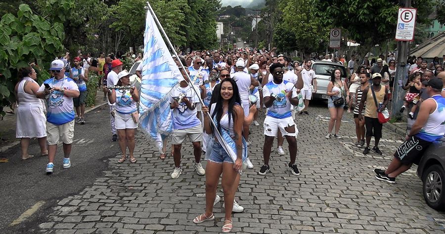 Bloco 'Deu Branco' no Carnaval 2025 em Teresópolis - Foto: AsCom PMT