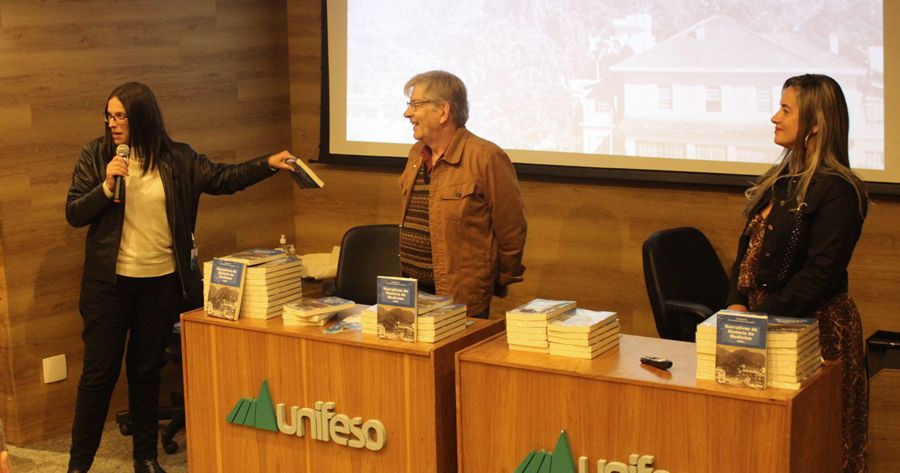 Lançamento do livro 'Narrativas da História da Medicina' - Foto: Unifeso divulgação
