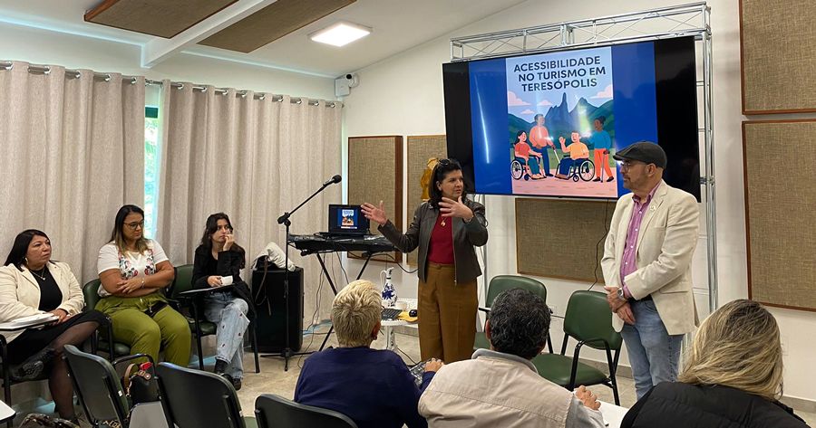 Secretária municipal de Turismo, Nina Benedito no evento - Foto: AsCom PMT