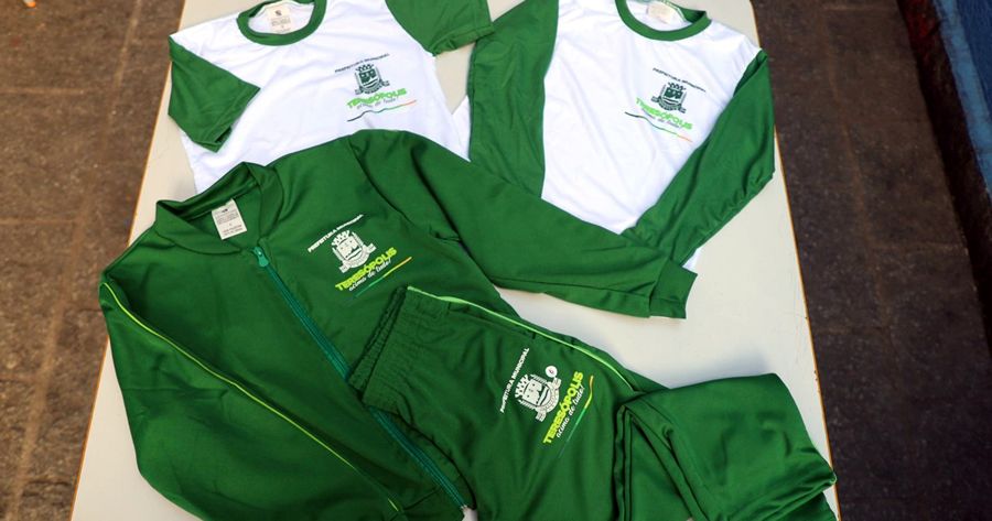 Novos uniformes para os alunos da Rede Municipal de Ensino de Teresópolis - Foto: AsCom PMT